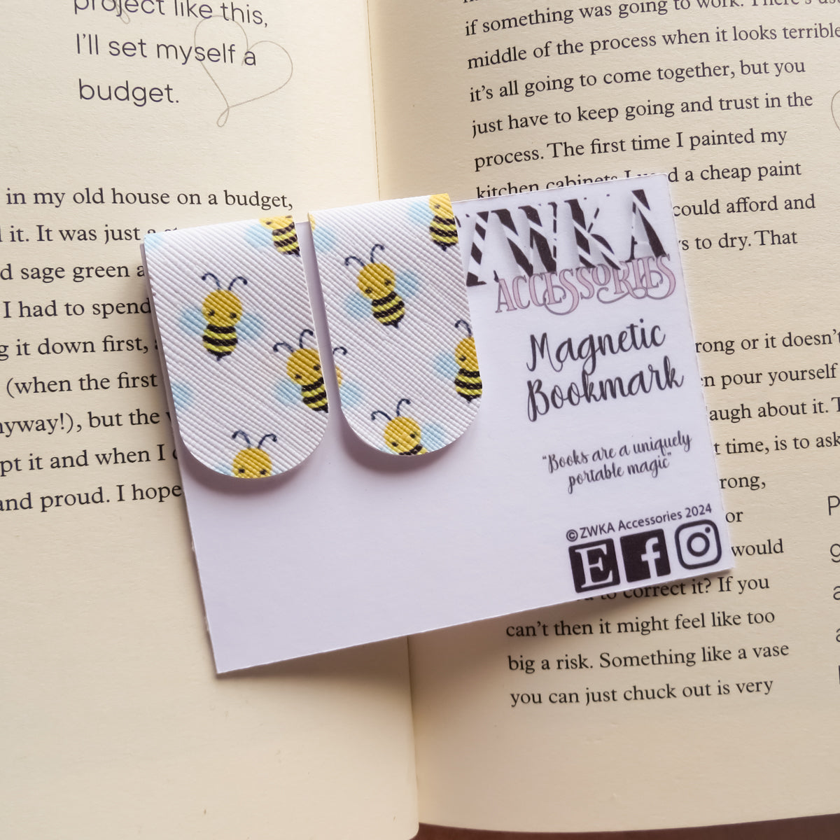 Bumble Bee magnetic bookmark set front side