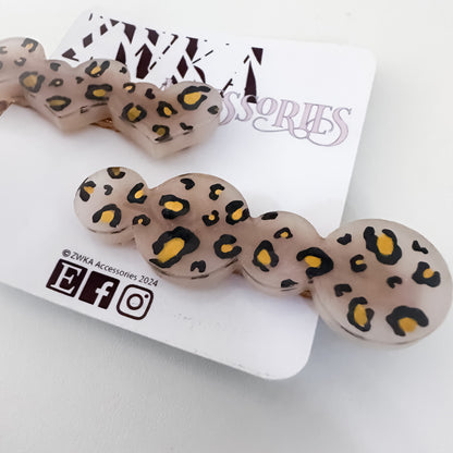 END OF LINE - Leopard Print Heart and Circular shaped Resin Hair Clips