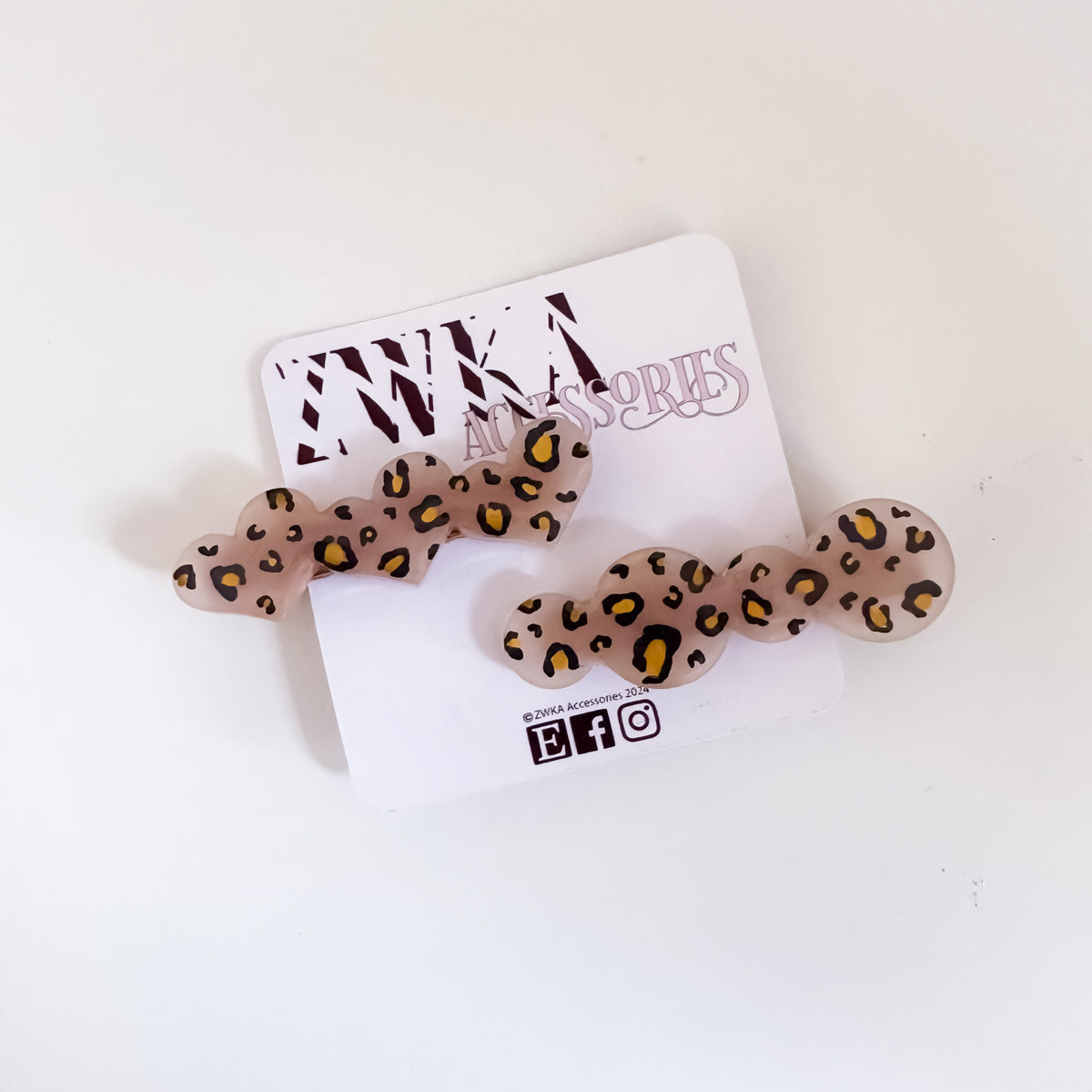 END OF LINE - Leopard Print Heart and Circular shaped Resin Hair Clips