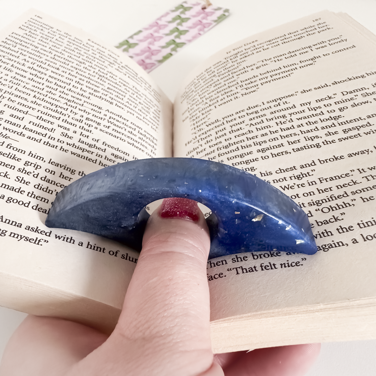 Dark Blue Resin Book Page Holder | Handmade Reading Thumb Holder